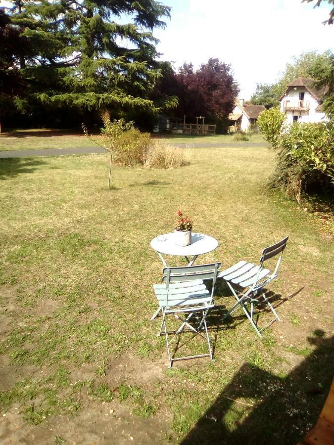 Les Tonneaux De L'Eure Logement Insolite Neuilly  Extérieur photo